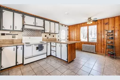 8 Stonehedge Ln, Byram Township, NJ 07821 - Photo 37