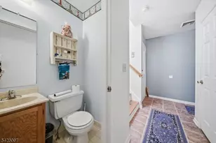 1142 Oakcroft Ln, Franklin Township, NJ 08873 - Photo 7