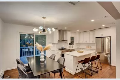 215 E 10th Ave, Roselle, NJ 07203 - Photo 23