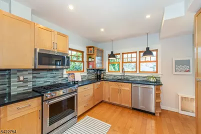 229 Watchung Ave, Montclair, NJ 07043 - Photo 13