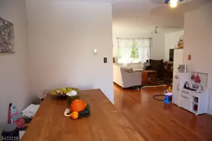 17 Castle Dr Ondo, Berkeley Heights Township, NJ 07922 - Photo 5