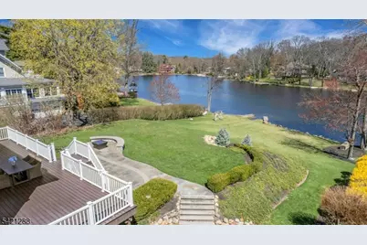 17 Briarcliff Rd, Mountain Lakes, NJ 07046 - Photo 9