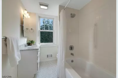 17 Briarcliff Rd, Mountain Lakes, NJ 07046 - Photo 35