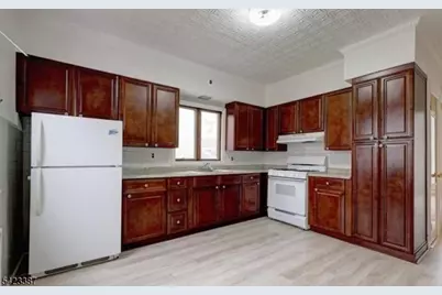 58 Westervelt Ave, Hawthorne, NJ 07506 - Photo 1