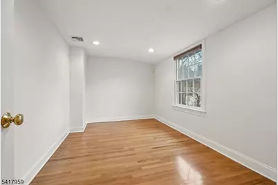 35 Dehart St, Morristown, NJ 07960 - Photo 17