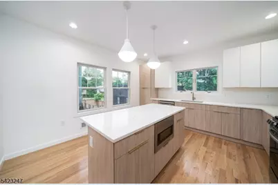 107 N Fullerton Ave, Montclair, NJ 07042 - Photo 5