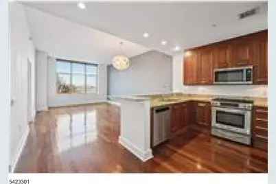 8100 River Rd #209, North Bergen Twp., NJ 07047 - Photo 5