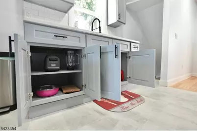 189 Summit Cross, Rutherford, NJ 07070 - Photo 9