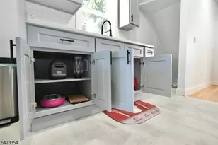 189 Summit Cross, Rutherford, NJ 07070 - Photo 9