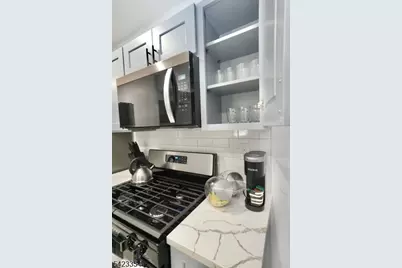 189 Summit Cross, Rutherford, NJ 07070 - Photo 7