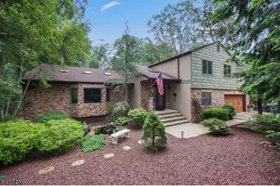 72 Fox Chase Ct, Freehold Township, NJ 07728 - Photo 1