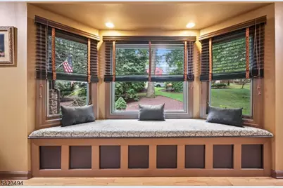 72 Fox Chase Ct, Freehold Township, NJ 07728 - Photo 11