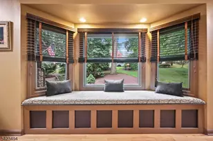 72 Fox Chase Ct, Freehold Township, NJ 07728 - Photo 11