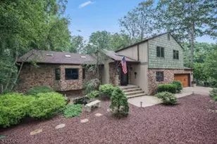 72 Fox Chase Ct, Freehold Township, NJ 07728 - Photo 1