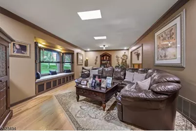 72 Fox Chase Ct, Freehold Township, NJ 07728 - Photo 9