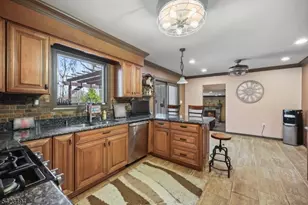 72 Fox Chase Ct, Freehold Township, NJ 07728 - Photo 15