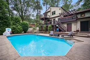 72 Fox Chase Ct, Freehold Township, NJ 07728 - Photo 47