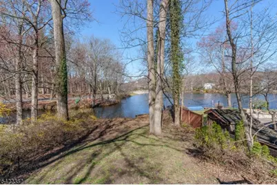 48 Lakeside Trl, Kinnelon, NJ 07405 - Photo 23