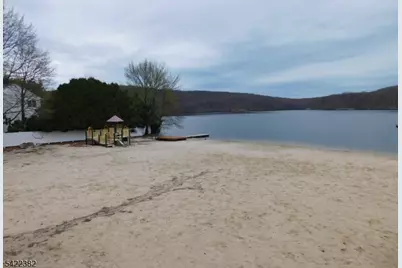 48 Lakeside Trl, Kinnelon, NJ 07405 - Photo 33