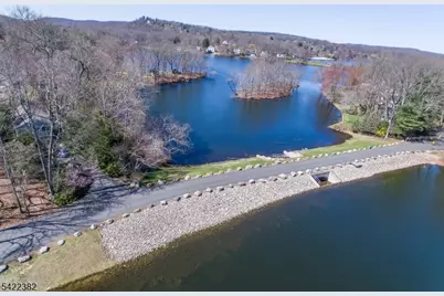 48 Lakeside Trl, Kinnelon, NJ 07405 - Photo 29