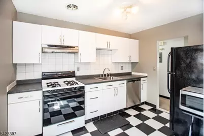 1130 Valley Rd #2B, Wayne, NJ 07470 - Photo 1