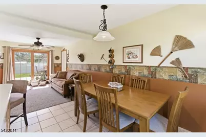 8 Woodlot Rd, Wayne, NJ 07470 - Photo 5