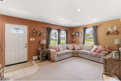 8 Woodlot Rd, Wayne, NJ 07470 - Photo 3