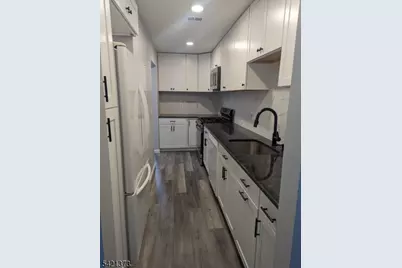 17 Heritage Ln, Hamburg, NJ 07419 - Photo 3