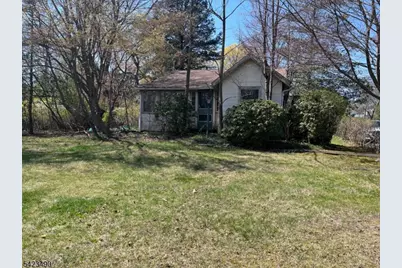 63 Reynolds Ave, Hanover Township, NJ 07981 - Photo 5