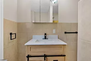 330 Chambers St, Phillipsburg, NJ 08865 - Photo 17