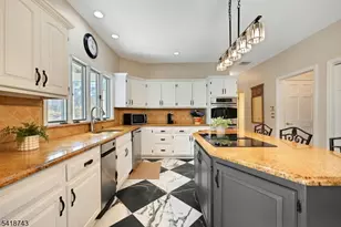 37 Hidden Glen Dr, Sparta Township, NJ 07871 - Photo 5