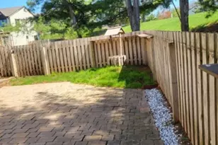 23 Peach Ct, Raritan Township, NJ 08822 - Photo 5