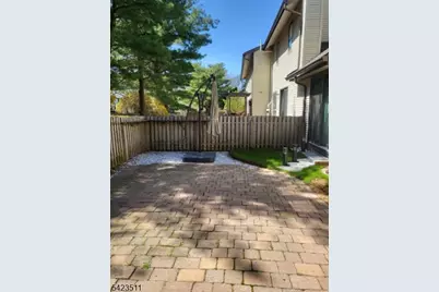 23 Peach Ct, Raritan Township, NJ 08822 - Photo 7