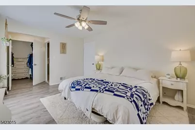 95 Sapphire Ln, Franklin Township, NJ 08823 - Photo 9