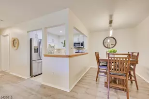 95 Sapphire Ln, Franklin Township, NJ 08823 - Photo 5