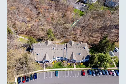 95 Sapphire Ln, Franklin Township, NJ 08823 - Photo 17