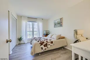 95 Sapphire Ln, Franklin Township, NJ 08823 - Photo 11