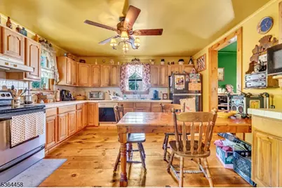 135 Main St, Hampton Boro, NJ 08827 - Photo 5