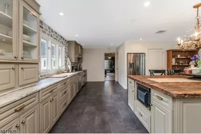 293 Stanton Mountain Rd, Clinton Township, NJ 08833 - Photo 9