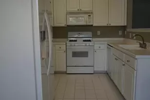 403 Hamilton Dr, Greenwich Township, NJ 08886 - Photo 5