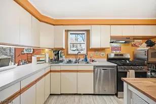 12 Pleasant View Dr, West Milford, NJ 07480 - Photo 9