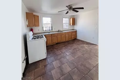 9 Sparrow St, Paterson, NJ 07524 - Photo 15