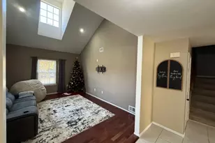 2 Sapphire Ln, Franklin Township, NJ 08823 - Photo 5