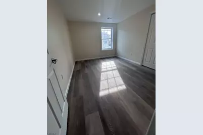 22 Cross St, Union Township, NJ 07088 - Photo 7