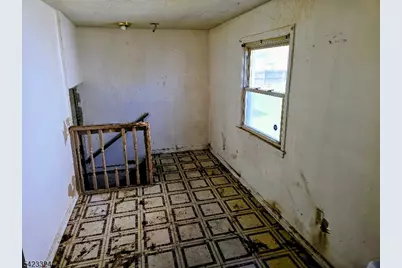 50 Canal St, South Bound Brook Boro, NJ 08880 - Photo 15