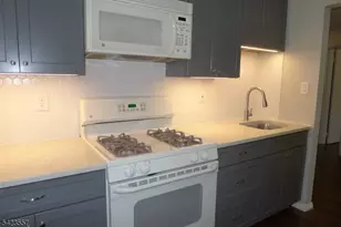 15 Dartmouth Ave, Bridgewater, NJ 08807 - Photo 5