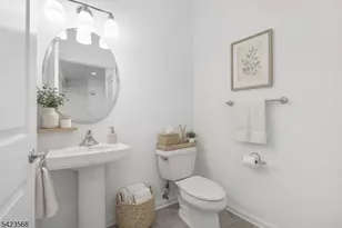 123 Turlington Ct, Livingston, NJ 07039 - Photo 5