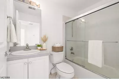 123 Turlington Ct, Livingston, NJ 07039 - Photo 13