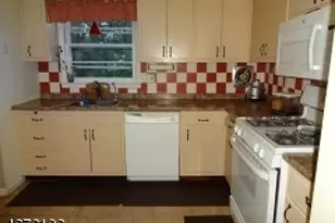 11 Laurelton Rd, Parsippany, NJ 07054 - Photo 5