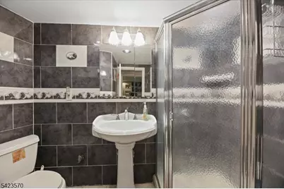 439 Fairview Ave, Woodbridge Township, NJ 07067 - Photo 29